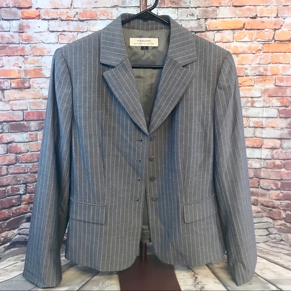 Tahari Arthur S Levine Gray Pin Striped Blazer - Picture 9 of 9